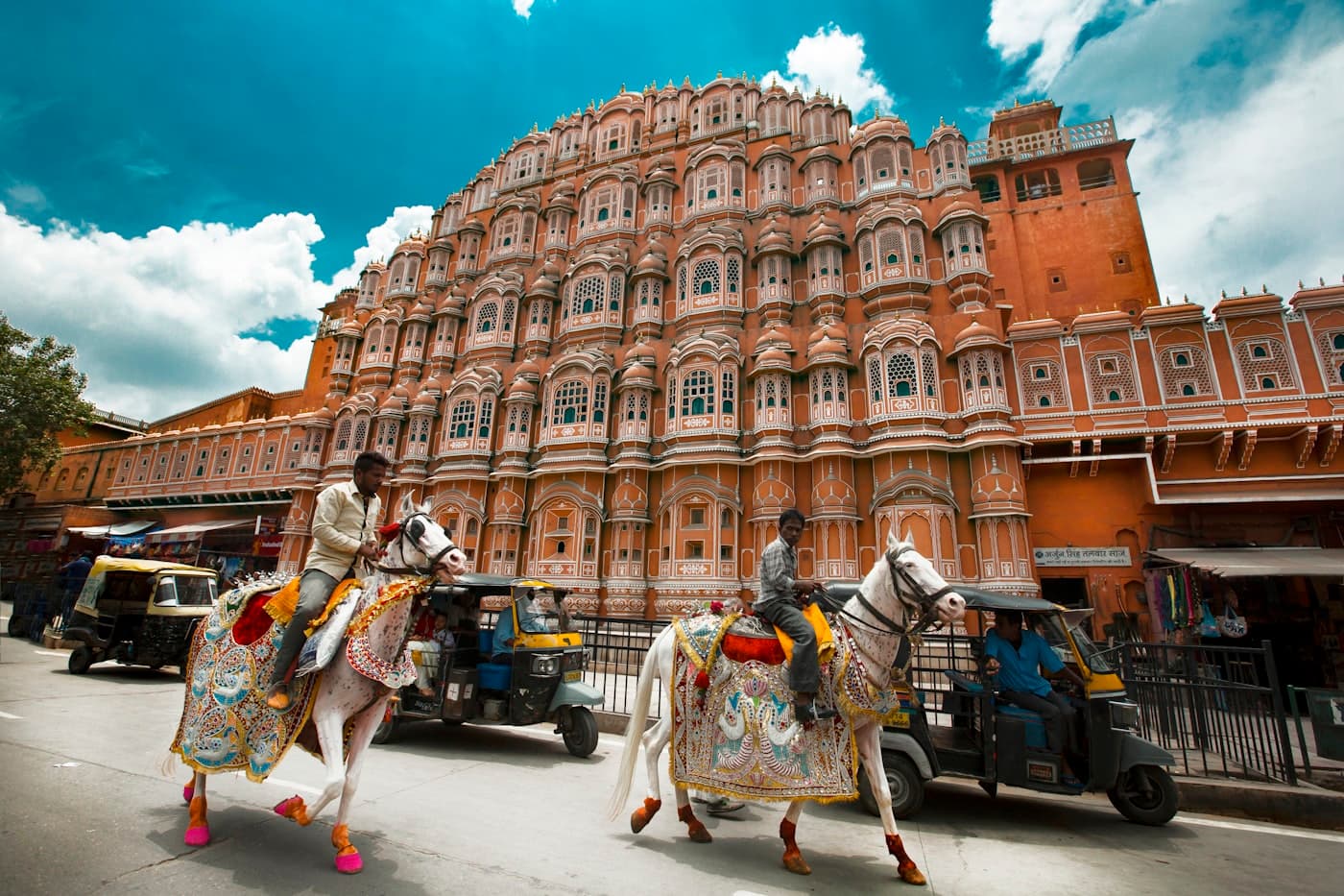 Heritage Travel: Exploring India's Golden Triangle